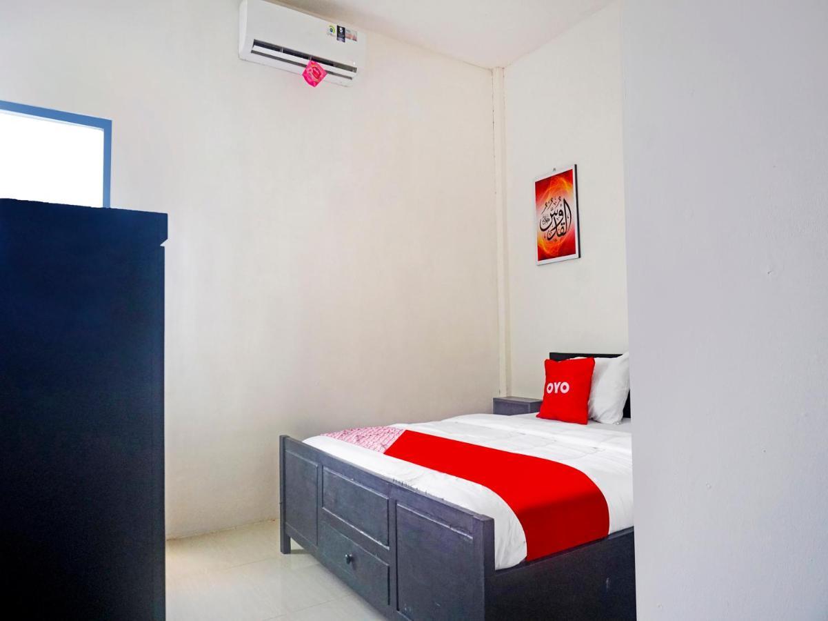 Oyo 91412 Ameera Inn Syariah Giacarta Esterno foto