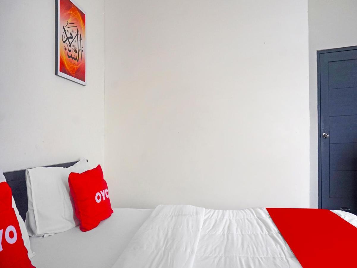 Oyo 91412 Ameera Inn Syariah Giacarta Esterno foto